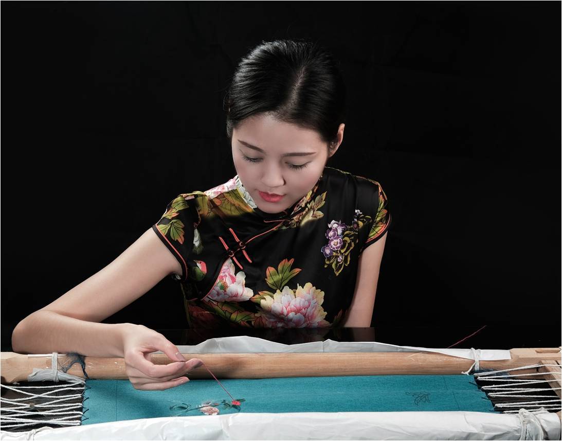 手工刺绣音箱