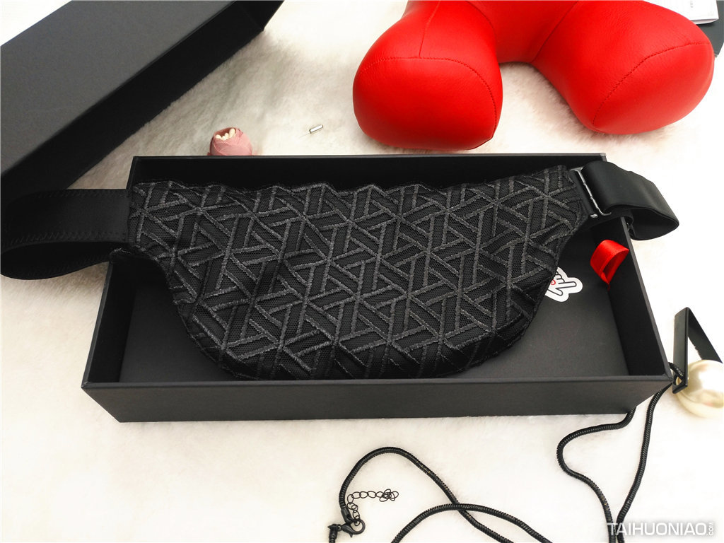 爱她就送她Black T石墨烯暖宫带-太火鸟智能硬