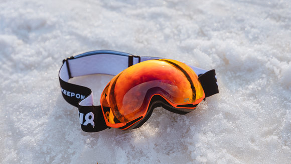 让你爱上滑雪的高颜值易用雪具——318双层防雾磁吸雪镜